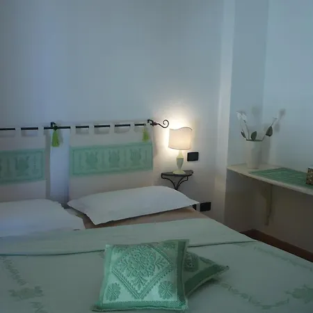 Le Pavoncelle Apartment *